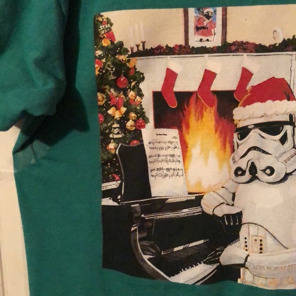 Star Wars Storm Trooper Christmas Theme Green Graphic T-Shirt Boys Large L - Picture 4 of 12